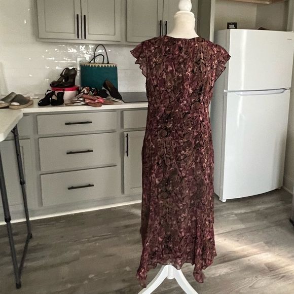 Style & Co. Maxi Dress with V Neck in Lightweight Fabric Moves with Breeze SZ 10 - Picture 2 of 11